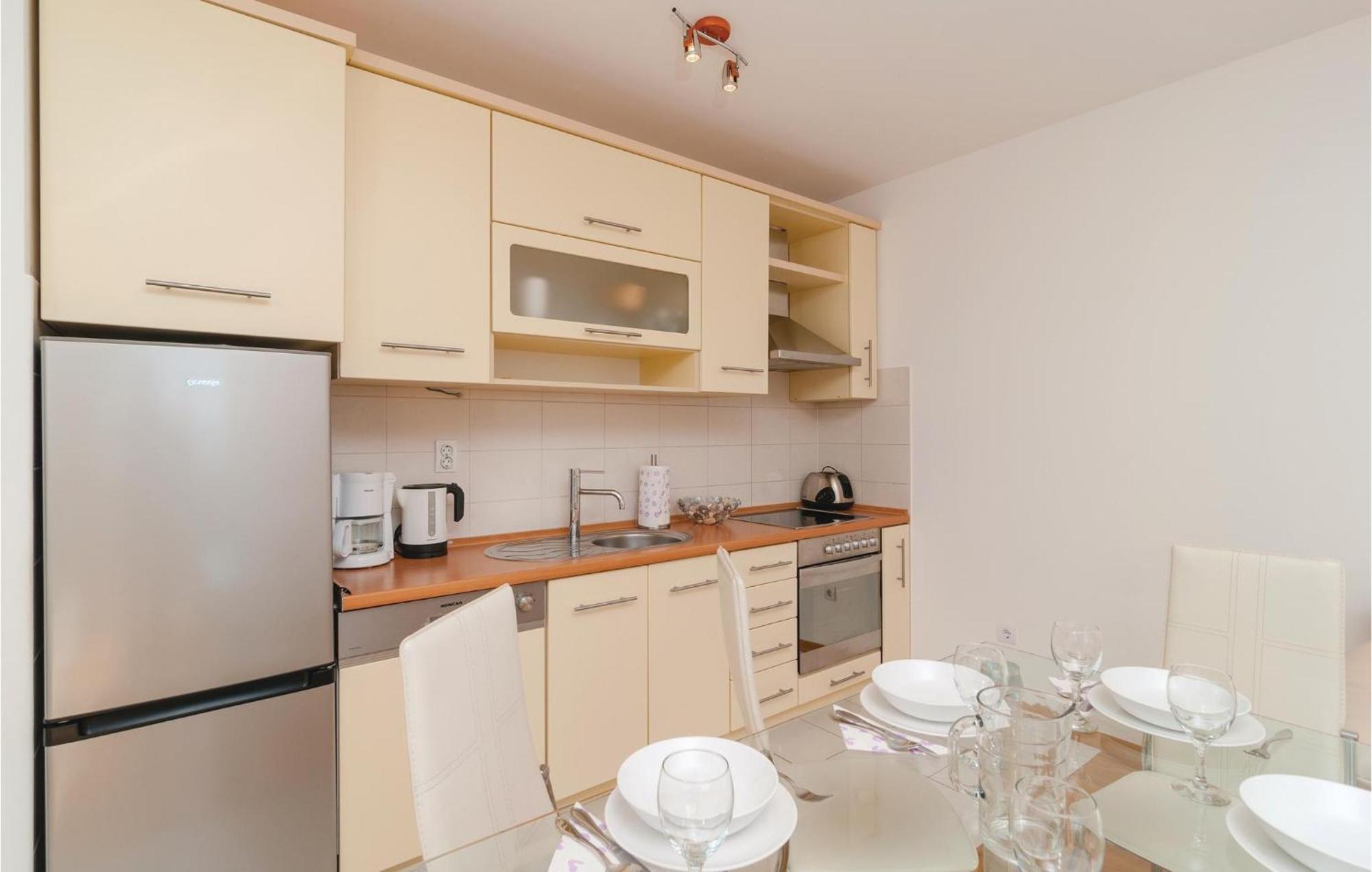 Nice Apartment In Omis With House Sea View Omiš Exterior foto